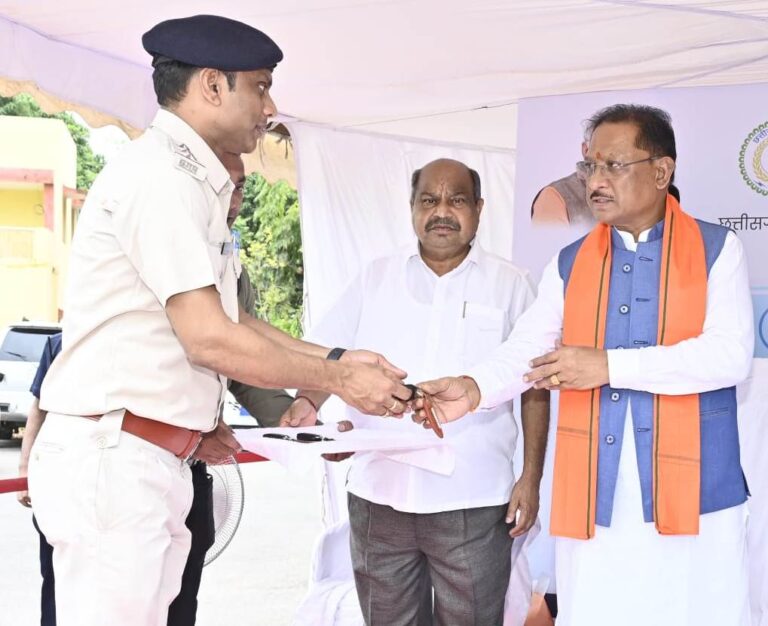 रायपुर : सड़क परिवहन और यातायात को सुरक्षित और सुगम बनाना हमारी सर्वाेच्च प्राथमिकता : मुख्यमंत्री श्री साय