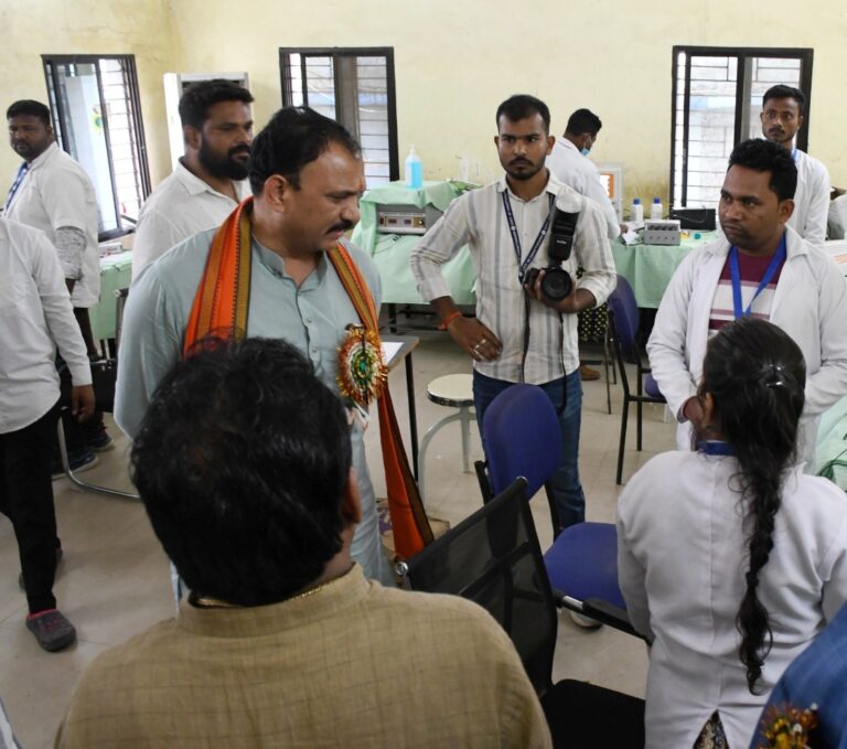 रायपुर : मेगा स्वास्थ्य शिविर में पहुंचे स्वास्थ्य मंत्री श्री श्यामबिहारी जायसवाल