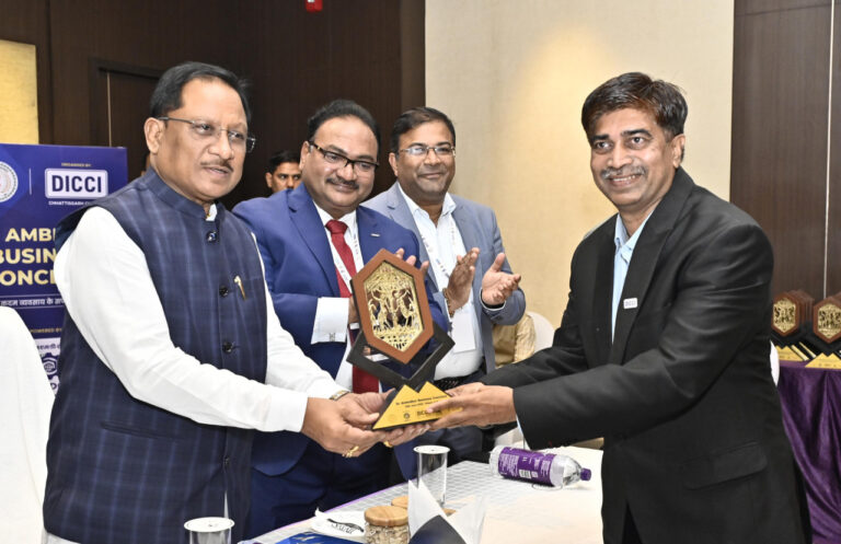 रायपुर : छत्तीसगढ़ में बन रहा उद्योग-धंधों के लिए अनुकूल माहौल – मुख्यमंत्री श्री साय