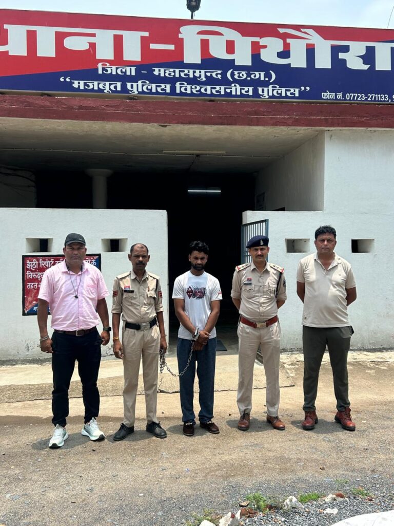 अवैध शराब की बिक्री पर महासमुन्द पुलिस की कार्यवाही।