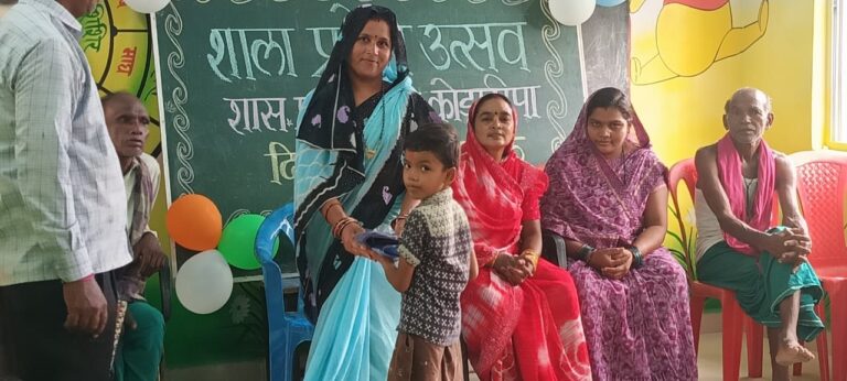    सरायपाली/  प्राथमिक शाला कोड़ाडीपा  धूमधाम से मनाया गया शाला प्रवेश उत्सव