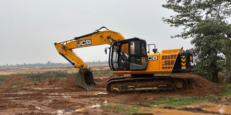 महासमुंद -/ अवैध रेत भण्डारण पर खनिज विभाग की सख्त कार्रवाई