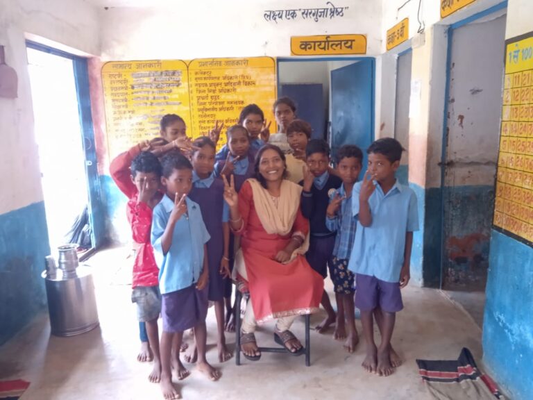 रायपुर : युक्तियुक्तकरण से संवर रही शिक्षा व्यवस्था: जशपुर के स्कूलों में लौटी रौनक, बच्चों में बढ़ा उत्साह