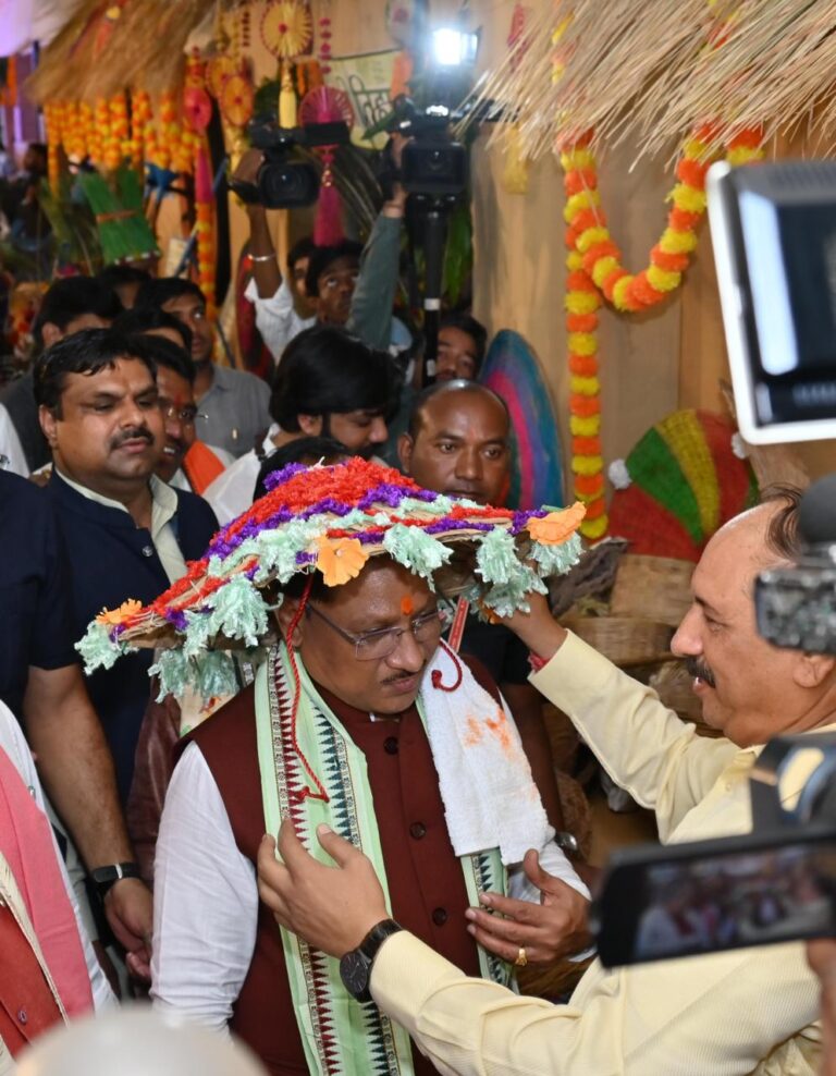 रायपुर : मुख्यमंत्री निवास में हरेली उत्सव: दिखी परंपरा और प्रगति की अनूठी झलक