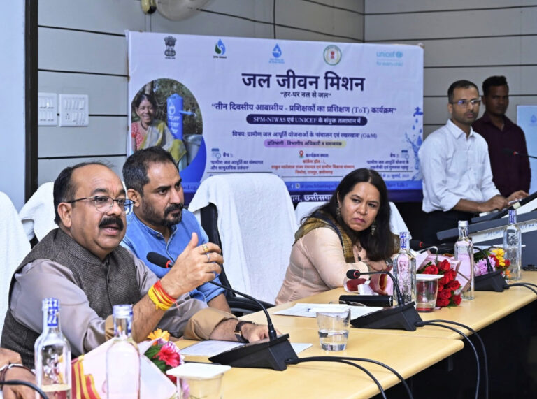 छत्तीसगढ़ : हर घर तक जल पहुँचाने के साथ ही जल बचाना भी हो प्राथमिकता में – श्री अरुण साव