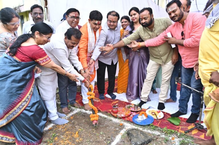 बालौदाबाजार : संघर्ष ही सफलता का मार्ग है, ‘‘दृढ़ संकल्प के साथ करें अध्ययन’’ – मंत्री श्री वर्मा