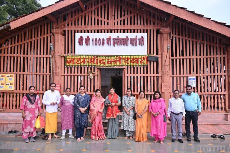 छत्तीसगढ़ : बस्तर प्रवास पर दंतेवाड़ा पहुंची मंत्री श्रीमती लक्ष्मी राजवाड़े, मां दंतेश्वरी के किए दर्शन
