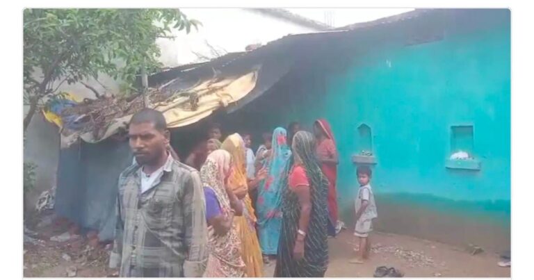 बिलासपुर/नवविवाहिता की फंदे पर लटकती मिली लाश:साल भर पहले हुई थी शादी, एक दिन पहले हुआ था झगड़ा; ससुरालवालों ने फंदा काटकर उतारा