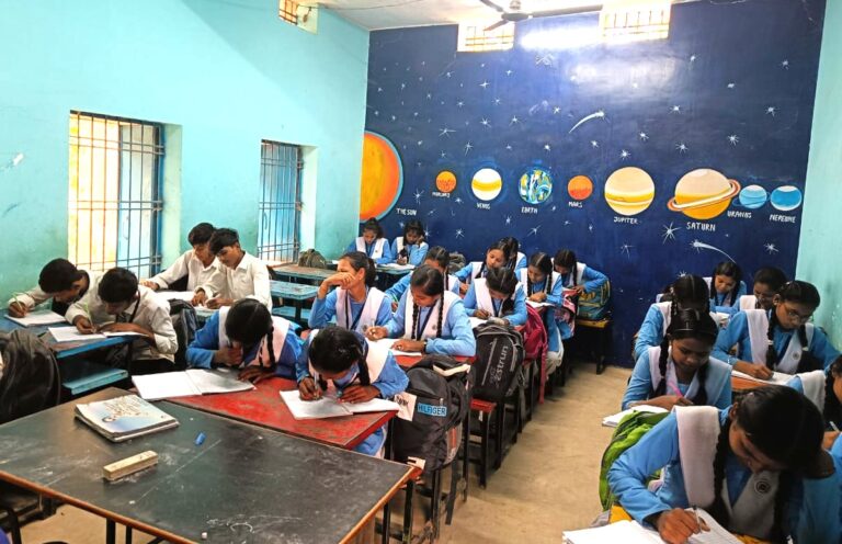 बागबाहरा / शिक्षक पदस्थापना से शासकीय हाई स्कूल मोहगांव में लौटी शिक्षा की रौनक, 