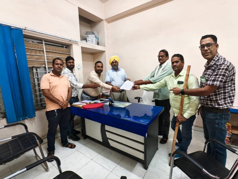 सरायपाली / युक्तियुक्तकरण में अनियमितता, बीईओ के विरुद्ध उच्चाधिकारियों से शिकायत 