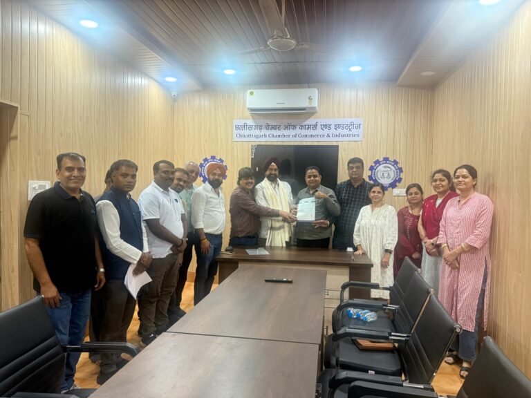 सरायपाली/हरचरण सिंह साहनी बने ट्रांसपोर्ट चैंबर ऑफ कॉमर्स के अध्यक्ष, प्रवीण अग्रवाल और भोजराज अग्रवाल ने दी बधाई