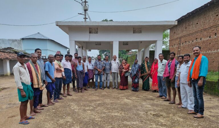 बसना/भाजपा जिला अध्यक्ष श्री ऐतराम साहू जी के आदेशानुसार बसना मंडल के अन्तर्गत ग्राम जातापारा में बूथ स्तरीय बैठक रखा गया, बूथ क्रमांक 159 में बैठक किया गया।