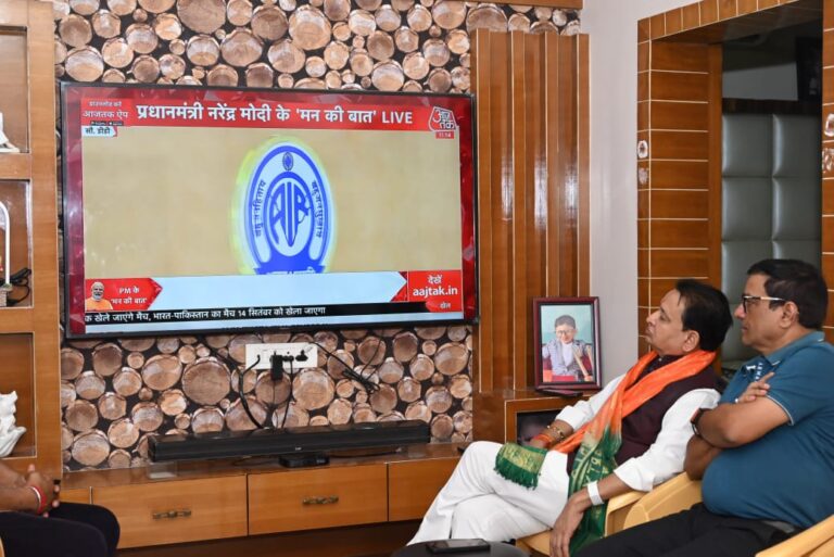 प्रधानमंत्री मोदी के ‘मन की बात’ में स्वच्छता से विज्ञान तक छत्तीसगढ़ का जिक्र,जनभागीदारी की यह असली मिसाल है : विधायक डॉ संपत अग्रवाल