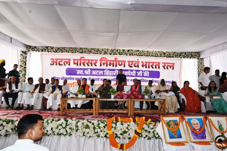 सरायपाली में प्रदेश के उपमुख्यमंत्री श्री अरुण साव ने 13 विकास कार्यों का किया लोकापर्ण एवं भूमिपूजन यहाँ 167.37 लाख रुपये की लागत से मिलेगी नगरवासियों को सुविधाए