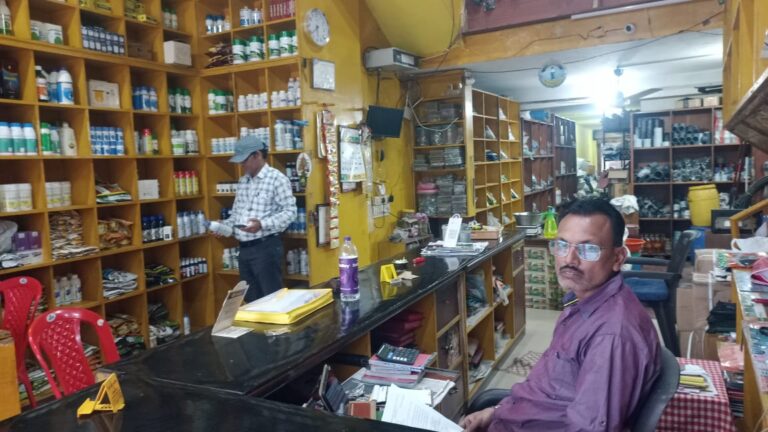 महासमुंद/ उर्वरक निरीक्षक बागबाहरा द्वारा दो उर्वरक विक्रेताओं को कारण बताओ नोटिस जारी