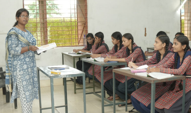 छत्तीसगढ़ : युक्तियुक्तकरण योजना से ग्रामीण शिक्षा में सकारात्मक बदलाव जीव विज्ञान विषय हुआ सरल, विद्यार्थियों में लौटी पढ़ाई की रुचि