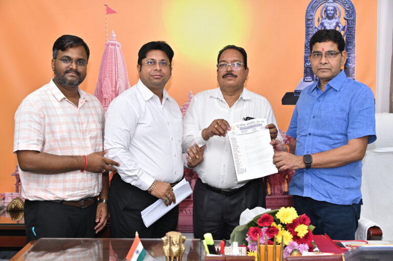 छत्तीसगढ़ : राजस्व मंत्री श्री टंक राम वर्मा की पहल से वार्ता सफल, विभागीय कार्य नियमित रूप से होंगे संचालित