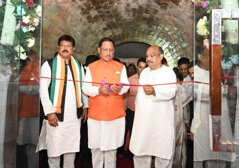 छत्तीसगढ़ : मुख्यमंत्री श्री साय ने छत्तीसगढ़ रजत महोत्सव फोटो प्रदर्शनी का किया शुभारभ 