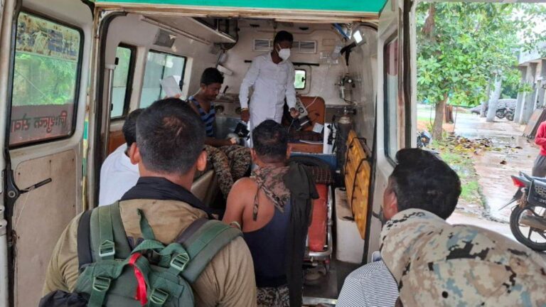 IED Blast: छत्तीसगढ़ में नक्सलियों ने किया आईईडी विस्फोट; DRG जवान शहीद, तीन घायल