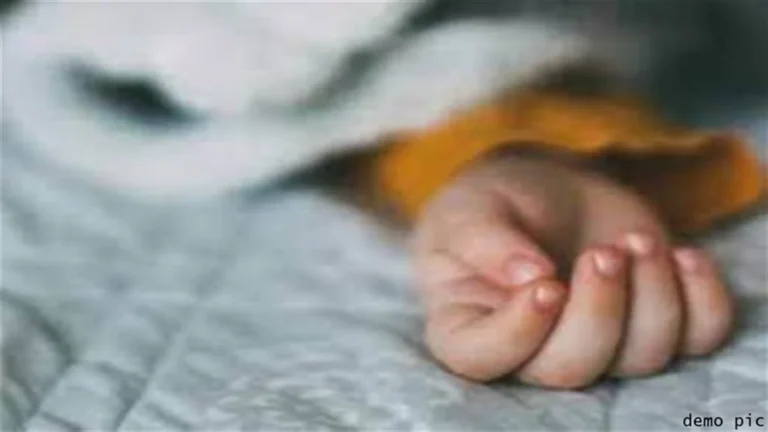 CG: बिलासपुर में आंगनबाड़ी में खेल रही बच्ची के सिर पर गिरा लोहे का पाइप, लापरवाही ने छीन ली मासूम की जिंदगी