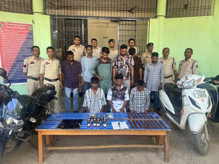 CG : महासमुन्द मे नशीली दवाओं की तस्करी और सेवन में लिप्त 09 आरोपियों को गिरफ्तार रायपुर ओड़िशा निवासी