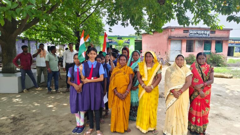 महासमुंद/ज़िले में 15 अगस्त तक देशभक्ति की भावना पर आधारित हर घर तिरंगा कार्यक्रम कलेक्टर ने दिए निर्देश