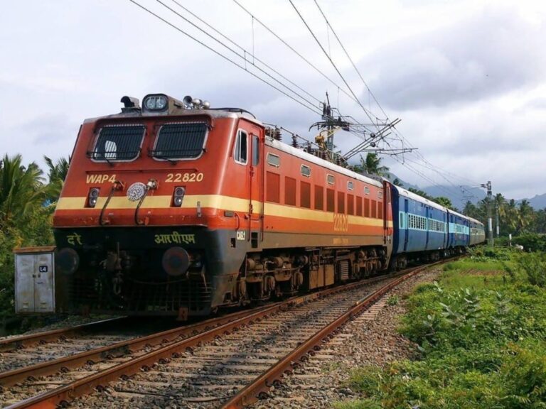 छत्तीसगढ़ में रेलवे लाइन से कॉपर वायर चोरी करने वाली गैंग गिरफ्तार, 1900 मीटर के तार और बाइक बरामद