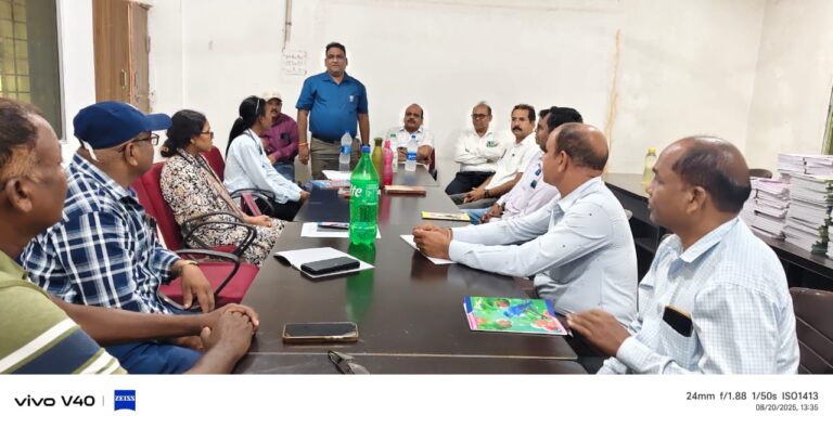 महासमुंद/विद्यालय के शैक्षिक गुणवत्ता परख हेतु अधिकारियों का प्रशिक्षण