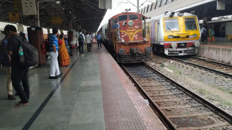 Indian Railways News: यात्री सफर से पहले देख लें ये लिस्ट, वरना हो सकती है परेशानी, आज से 24 ट्रेनें कैंसल