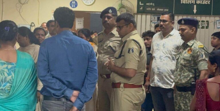 CG News: गणेश विसर्जन के दौरान तालाब में नहाने गए पुलिसकर्मियों के 3 नाबालिग बच्चों की डूबने से मौत