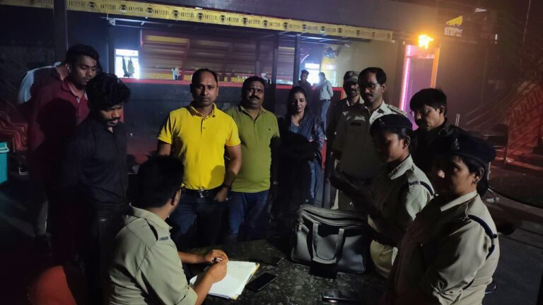 रायपुर : जिले में अवैध शराब पर आबकारी विभाग का सख्त एक्शन जारी, रात्रि गश्त में गड़बड़ी पाए जाने पर कार्रवाई   