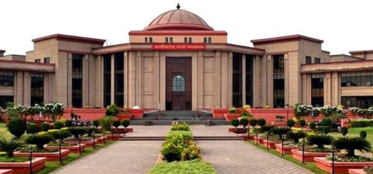 CG News: ट्रेनों में सिर्फ चेन पुलिंग अपराध नहीं, Chhattisgarh HC ने 15 साल पुराने मामले में दिया बड़ा फैसला