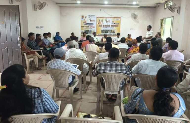 सरायपाली :- 16 पंचायतों के सरपंच व जनपद सदस्य हुए शामिल, 2047 तक विकसित ग्राम बनाने का संकल्प लिया