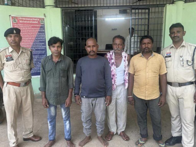 महासमुन्द : 38 टीम 109 स्थानों पर दबिश ऑपरेशन “निश्चय” : महासमुंद पुलिस की निर्णायक कार्रवाई, 51 आरोपी गिरफ्तार