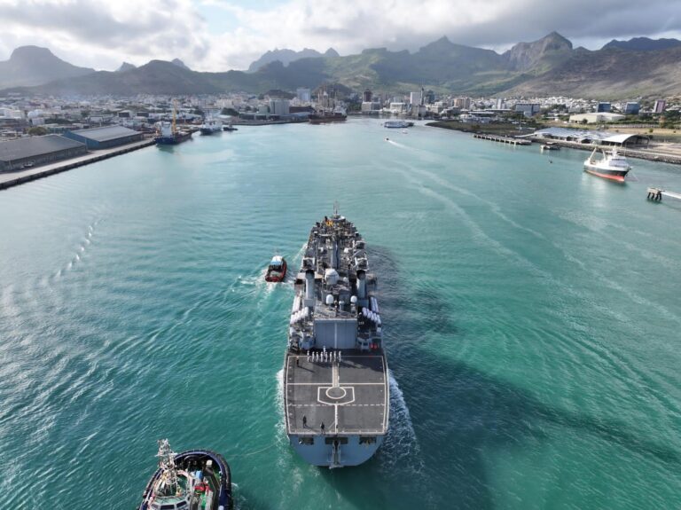 भारतीय नौसेना का ऐतिहासिक कदम: पहला प्रशिक्षण स्क्वाड्रन लंबी दूरी के प्रशिक्षण अभियान पर रवाना