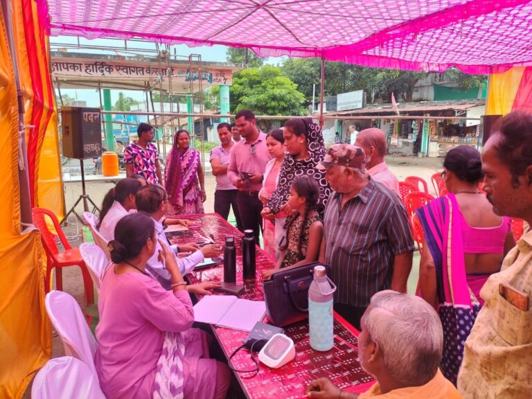 रजत महोत्सव के अवसर पर श्रमवीर स्वास्थ्य शिविर का आयोजन 121 श्रमिकों ने कराया स्वास्थ्य परीक्षण