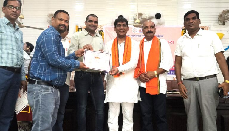 अंतर्राष्ट्रीय साक्षरता दिवस पर जिला स्तरीय कार्यक्रम आयोजित शिक्षित समाज ही बेहतर भविष्य और भावी पीढ़ी निर्माण सुनियोजित ढंग से कर सकता है – विधायक श्री सिन्हा