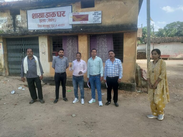 महासमुंद/जनगणना प्री-टेस्ट कार्य हेतु चयनित ग्रामों में भवन नंबरीकरण का कार्य जारी निदेशालय के अधिकारियों ने किया निरीक्षण, दिए आवश्यक दिशा-निर्देश