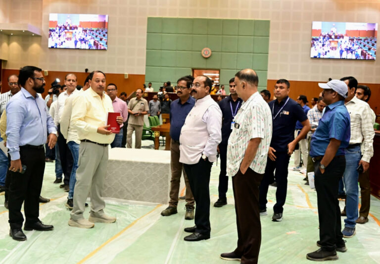 रायपुर : उप मुख्यमंत्री श्री अरुण साव ने विधानसभा नए भवन के लोकार्पण की तैयारियों का किया निरीक्षण    