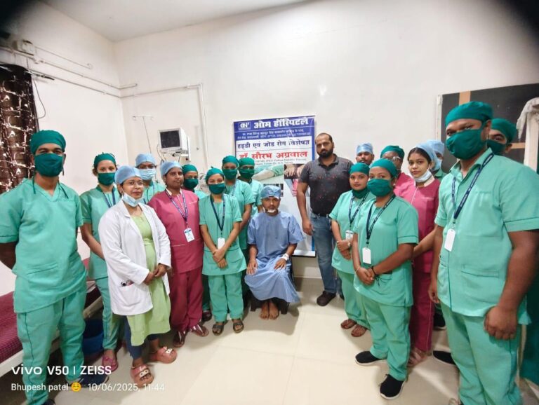 सरायपाली : भयंकर सड़क हादसे में घायल युवक को ओम हॉस्पिटल, सरायपाली ने दी नई ज़िंदगी!