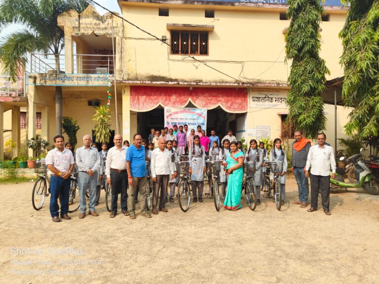 छत्तीसगढ़ शासन की साइकिल योजना से बेटियों को मिला नया हौसला – फूलझर विद्यालय में हुआ उत्साहपूर्ण आयोजन 