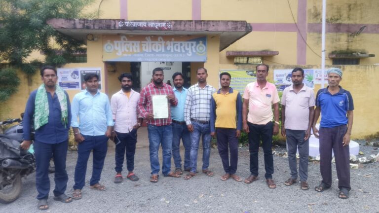 बसना : शराब के गढ़ में आमसभा आयोजित कर शराब पर सख्त रोक, बेचने और बनाने पर लगेगा जुर्माना बताने वालों को भी 5000 हजार इनाम
