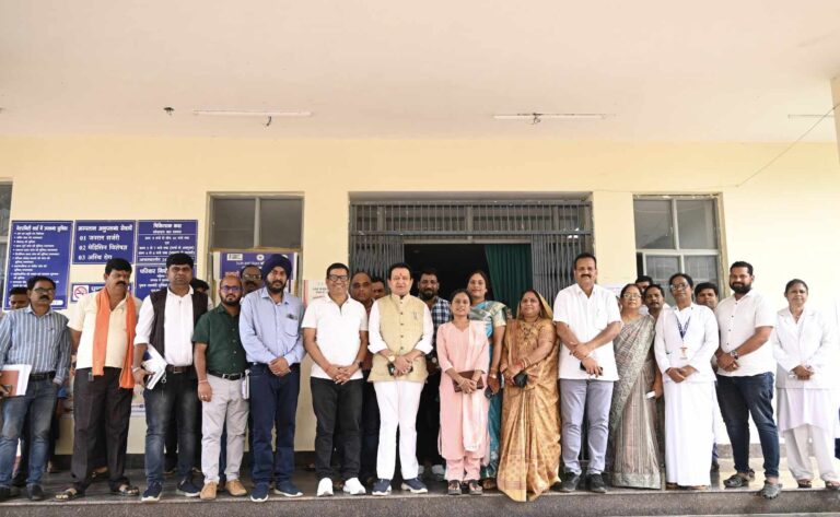 पिथौरा: ग्रामीणों को शहर जैसी स्वास्थ्य सुविधा देने का लक्ष्य: विधायक डॉ. संपत अग्रवाल