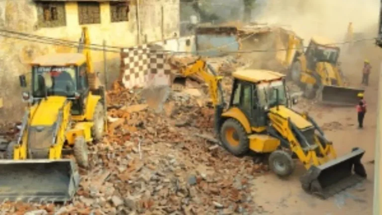 छत्तीसगढ़ में अब बिना सुनवाई के नहीं चलेगा प्रशासन का बुलडोजर, अवैध निर्माणों के खिलाफ कार्रवाई के नियमों में ये बड़े बदलाव