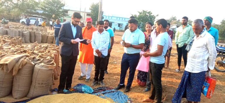 बागबाहरा/महासमुंद जिले में अवैध धान पर कार्रवाई जारी शुक्रवार को कुल 2986 कट्टा धान जब्त कलेक्टर पहुंचे अंतर्राज्यीय जांच चौकी टेमरी, नर्रा और खट्टी