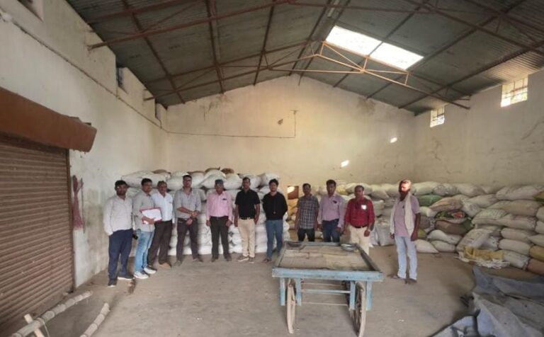 सरायपाली : 450 कट्टा अवैध धान जप्त, राजस्व एवं मंडी टीम की संयुक्त कार्रवाई