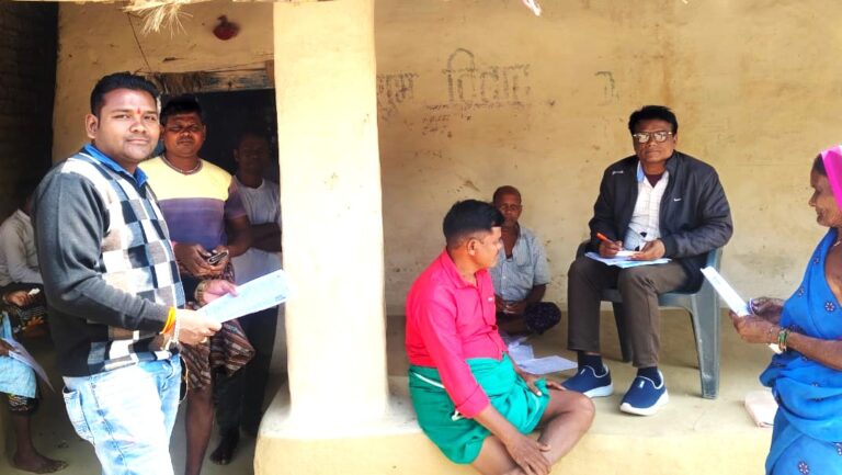 महासमुंद जिले में विशेष गहन पुनरीक्षण कार्य सतत रूप से जारी 50 प्रतिशत तक पहुंचा डिजिटाइजेशन