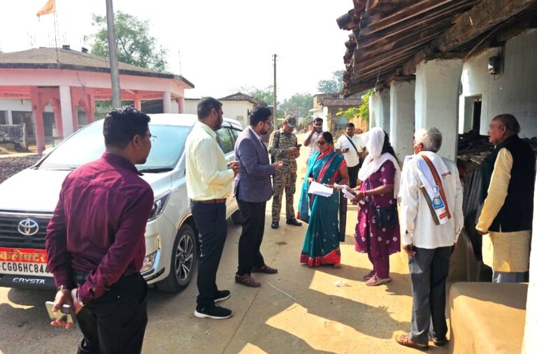 महासमुंद : जिले में आज कई बड़े फैसले: चेकपोस्ट अलर्ट, कृषक मित्र भुगतान जारी, और 55 हजार से अधिक आवासों को मंजूरी,, 8 लाख की राहत,