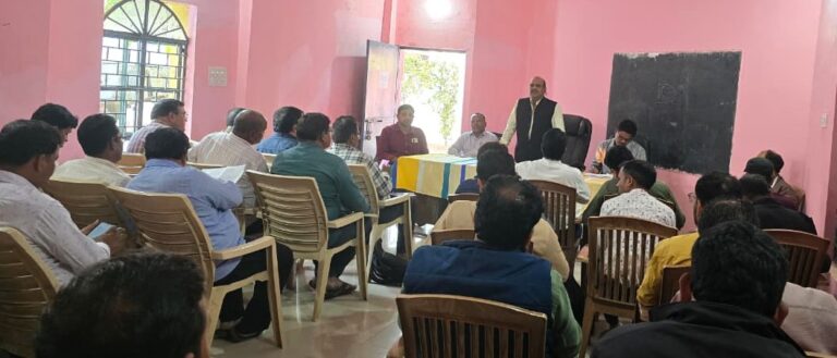 महासमुंद/विभागीय समीक्षा बैठक आयोजित संकुल समन्वयकों को शालाओं में दर्ज शत प्रतिशत बच्चों का अपार आईडी बनाने दिए निर्देश