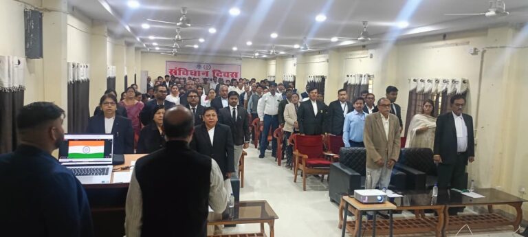 महासमुंद/26 नवंबर संविधान दिवस संविधान दिवस के अवसर पर साइबर सुरक्षा जागरूकता पर आधारित कार्यशाला संपन्न संविधान के उद्देशिका का किया गया सामूहिक वाचन